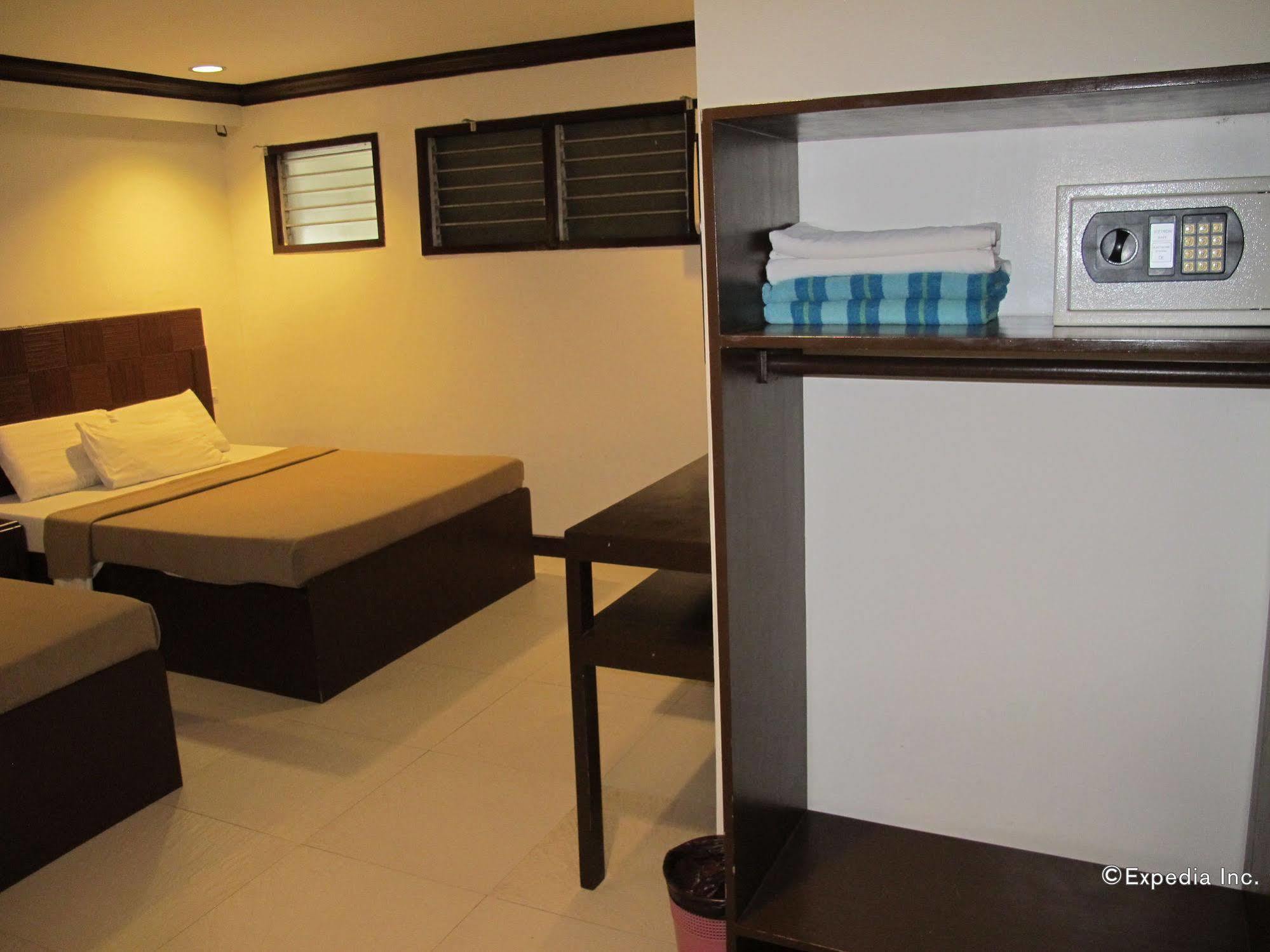 Bluefins Resort Lapu-Lapu City Zewnętrze zdjęcie