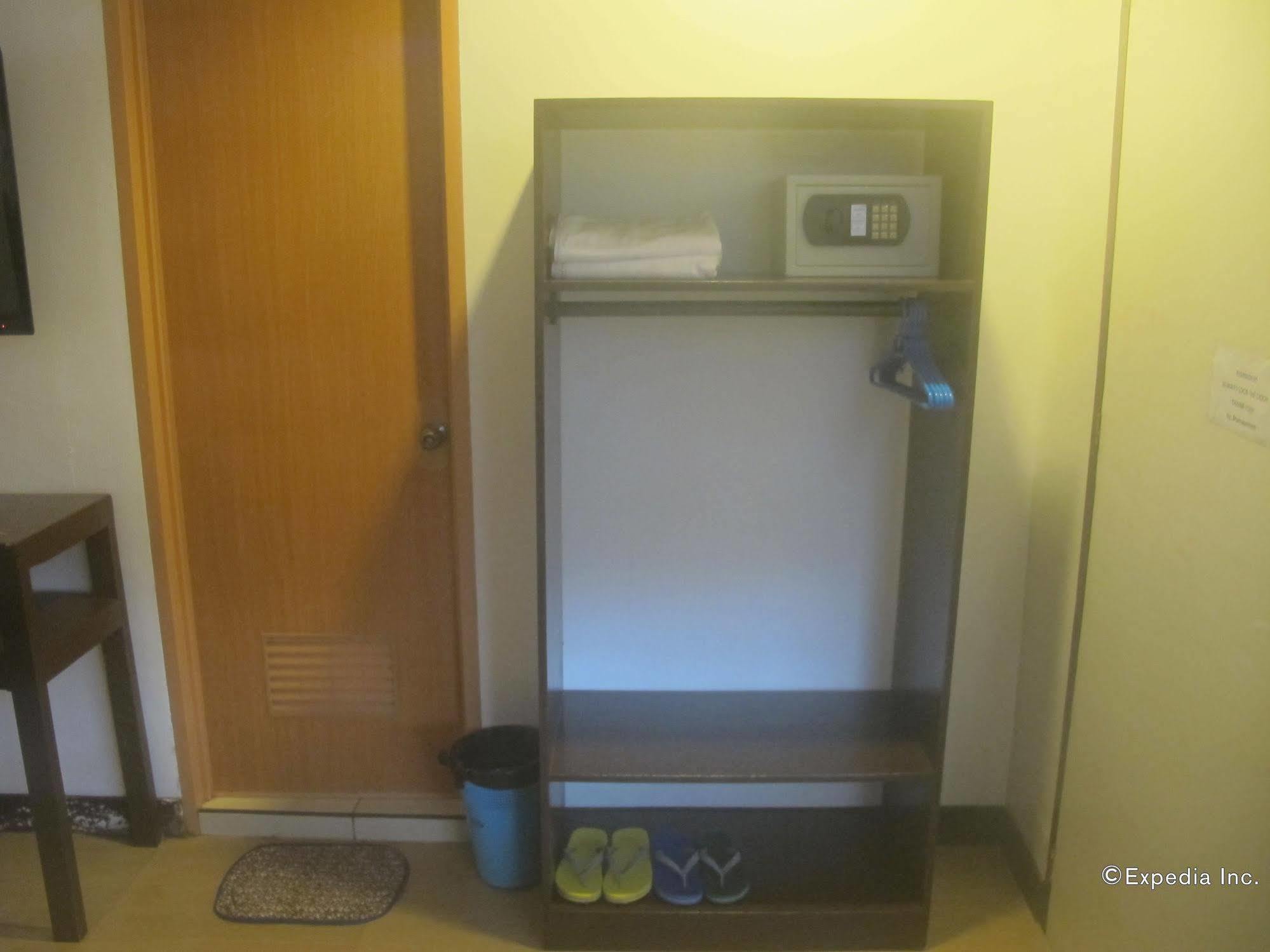 Bluefins Resort Lapu-Lapu City Zewnętrze zdjęcie